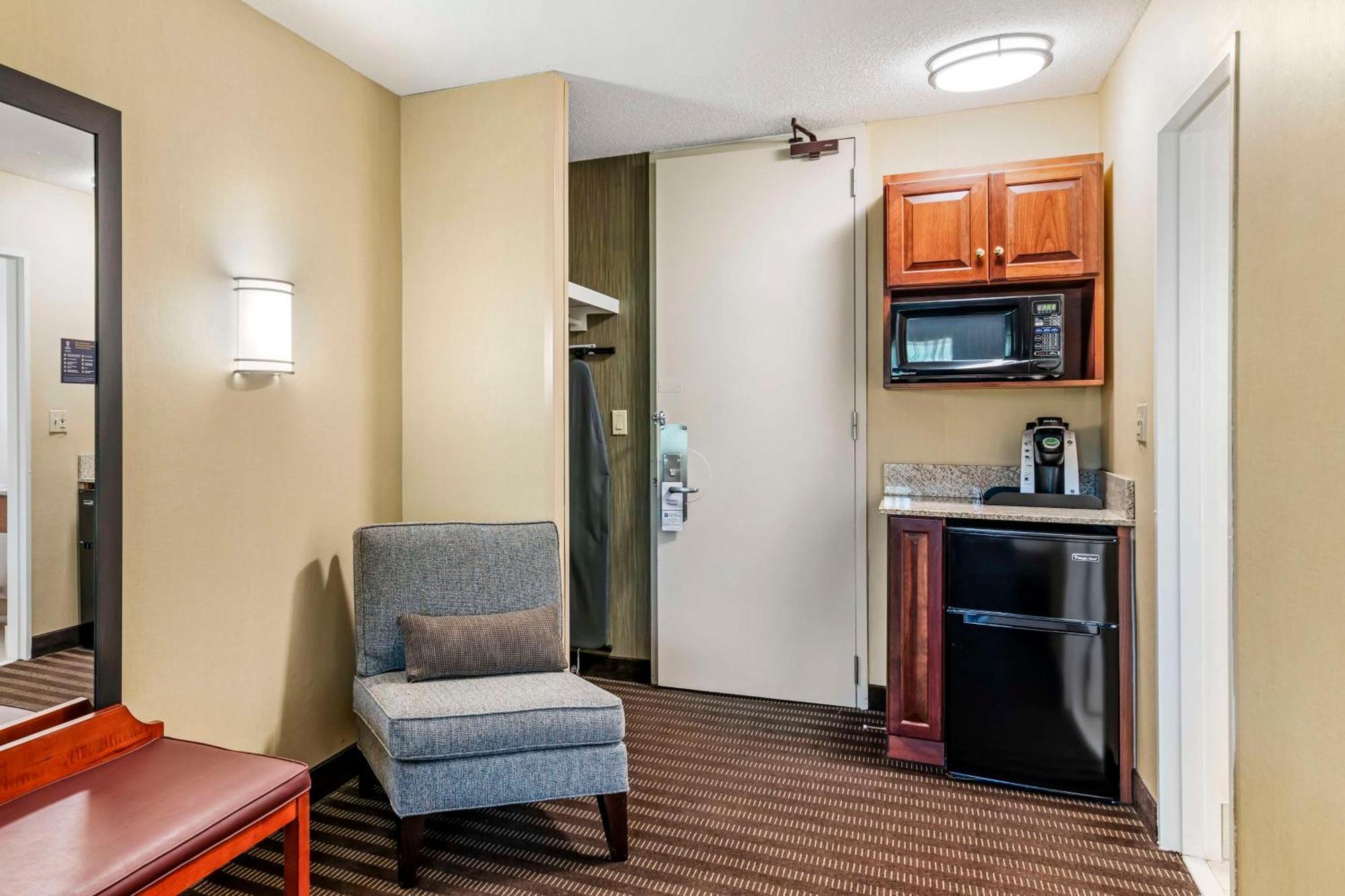 Best Western Springfield Hotel エクステリア 写真